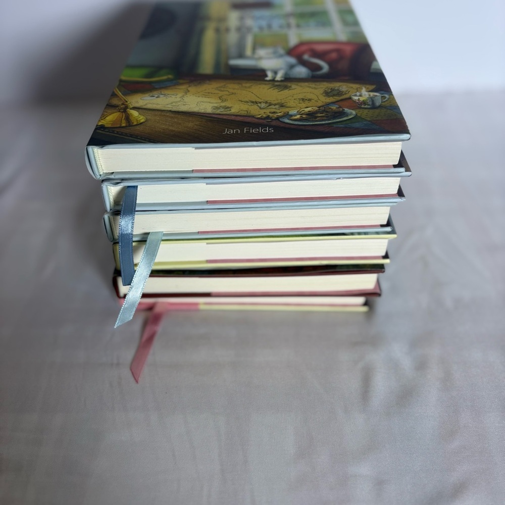 Chocolate Shoppe Mysteries Cat Hardcover Book Bundle Cozy Mystery Shelf Decor - Picture 6 of 7